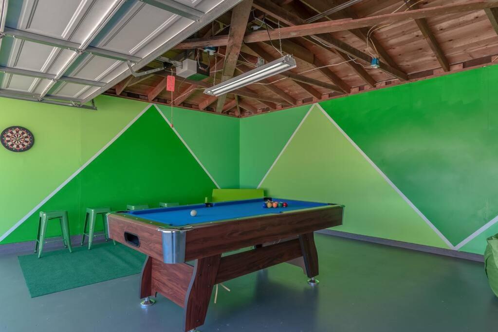 The Pink Cactus - Desert Retreat - Luxe Pool, Golf & Game Room Indio Exteriör bild