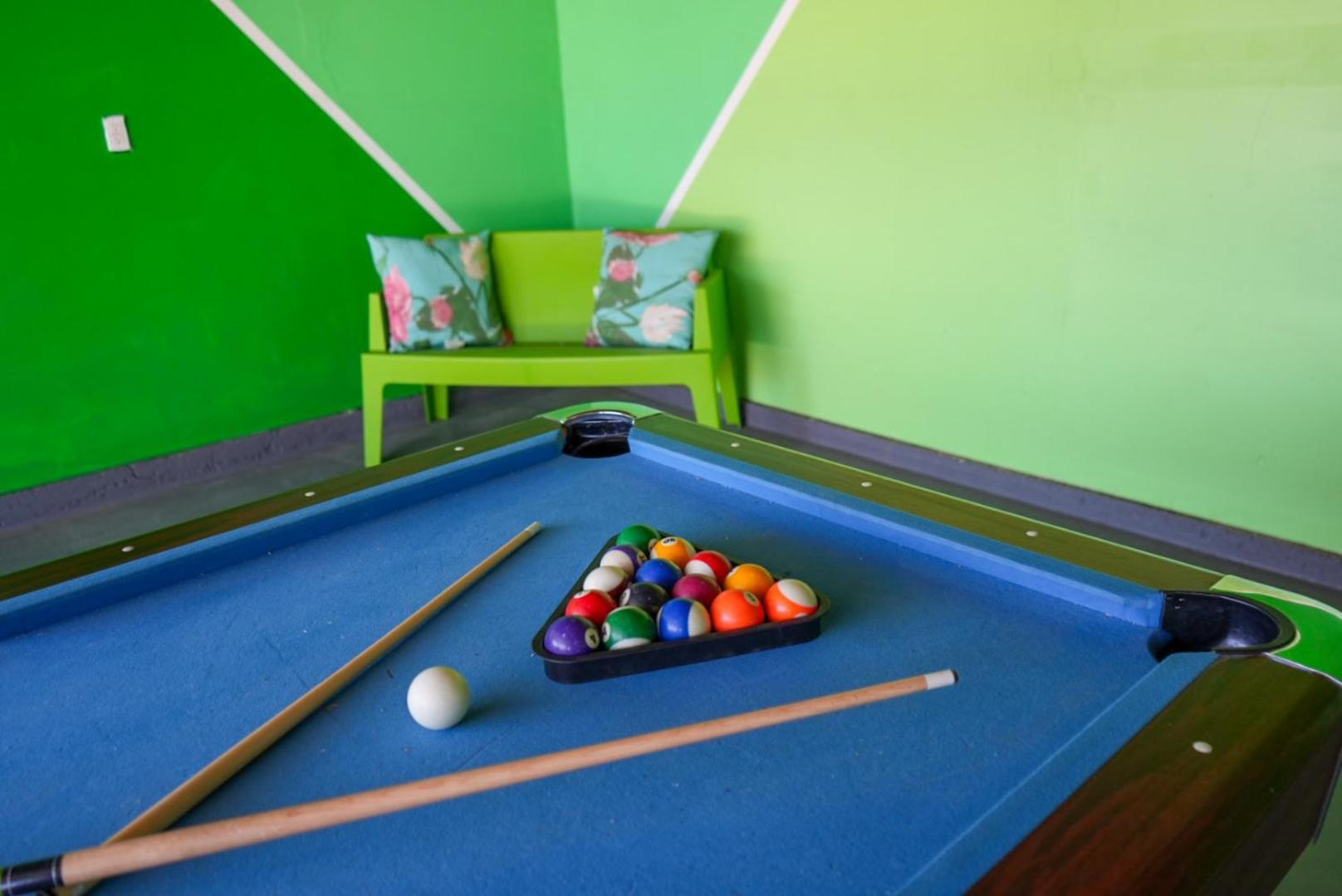 The Pink Cactus - Desert Retreat - Luxe Pool, Golf & Game Room Indio Exteriör bild