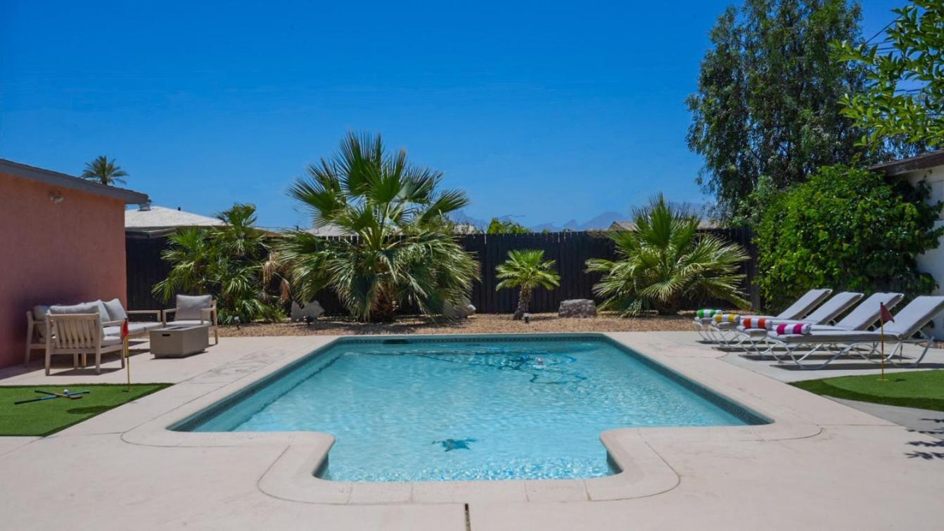 The Pink Cactus - Desert Retreat - Luxe Pool, Golf & Game Room Indio Exteriör bild